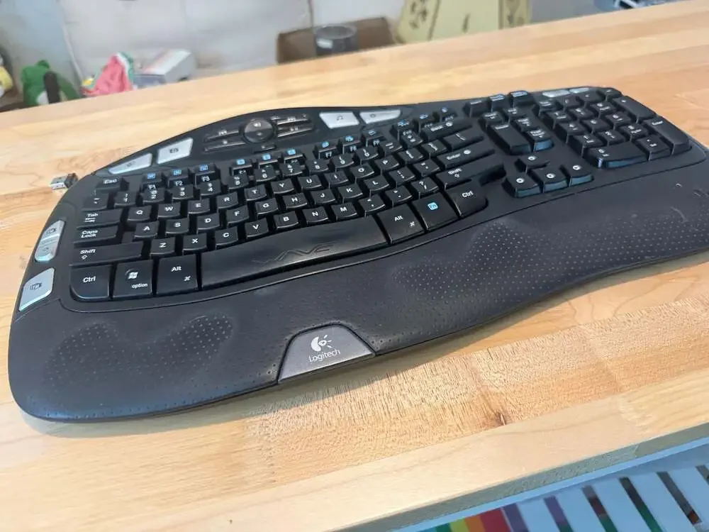 Logitech K350 Wireless Comfort Wave Ergonomic Keyboard WITH DONGLE!